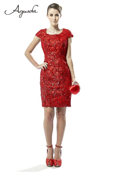 chanel vestido rojo|Chanel clothing.